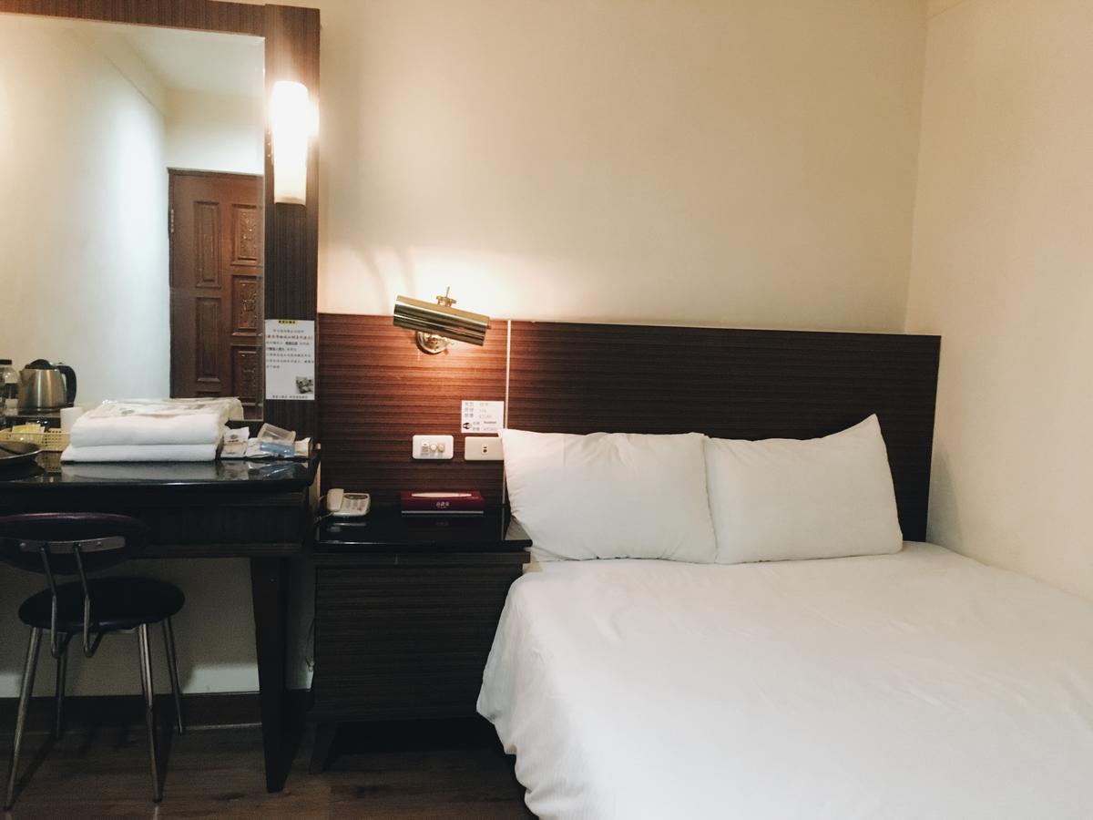 Hua Tai Hotel Hsinchu City Exterior photo